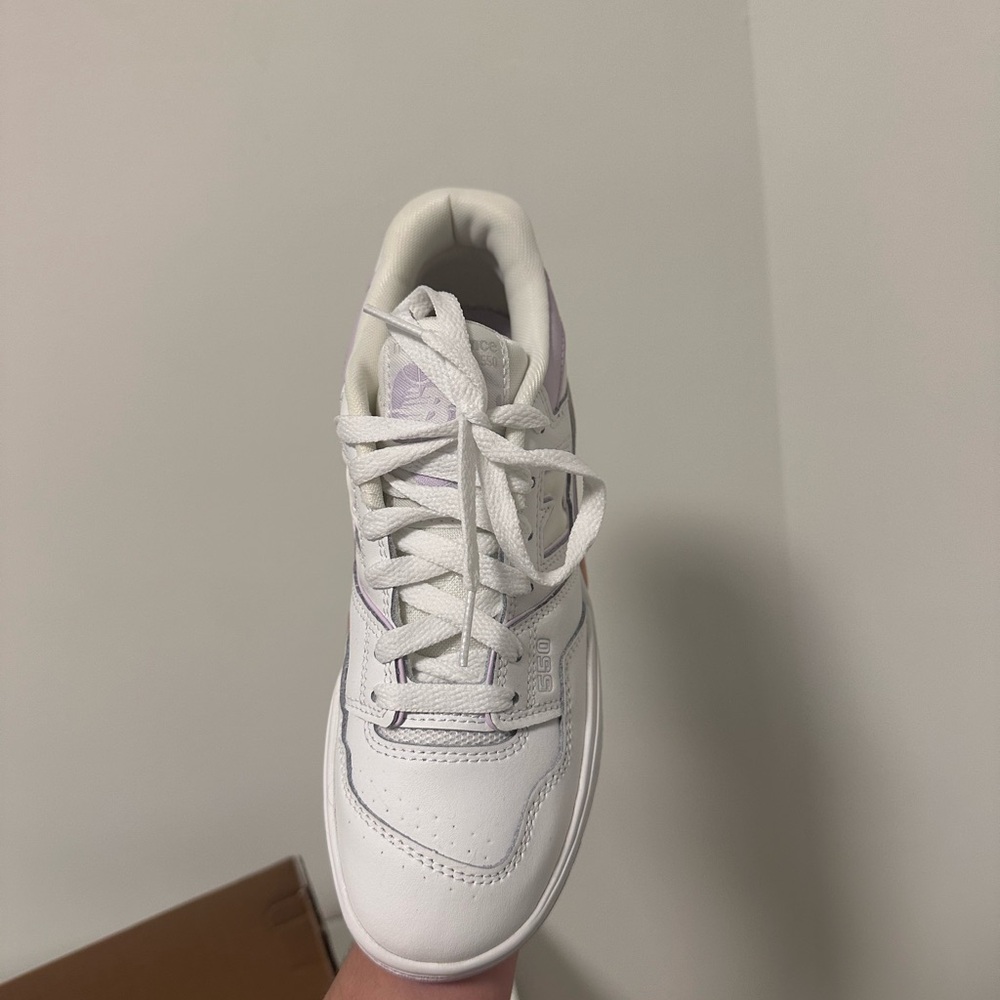 New Balance 550 size: 4.5 in men which concert to a 6.5 in women WORN ONCE